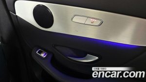 Mercedes-Benz GLC-Class GLC300 4MATIC Premium 2020 года из Южной Кореи