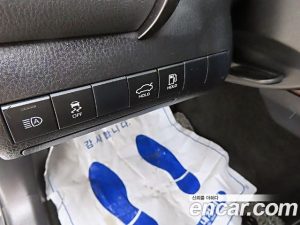 Toyota Camry 2.5 XLE HYBRID 2020 года из Южной Кореи