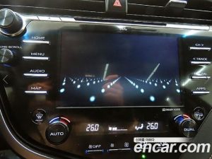 Toyota Camry 2.5 XLE HYBRID 2020 года из Южной Кореи