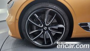 Bentley Continental 4.0 GT Azure 2023 года из Южной Кореи