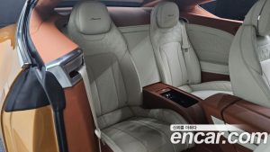 Bentley Continental 4.0 GT Azure 2023 года из Южной Кореи