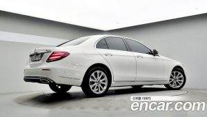 Mercedes-Benz E-Class E220d 4MATIC Exclusive 2020 года из Южной Кореи