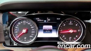 Mercedes-Benz E-Class E220d 4MATIC Exclusive 2020 года из Южной Кореи