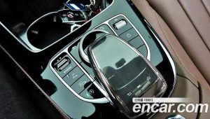 Mercedes-Benz E-Class E220d 4MATIC Exclusive 2020 года из Южной Кореи