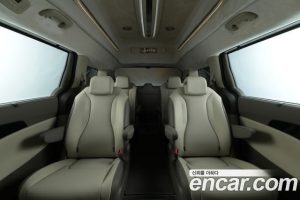 Kia Carnival HEV 9-Seater HI-Limousine 2024 года из Южной Кореи