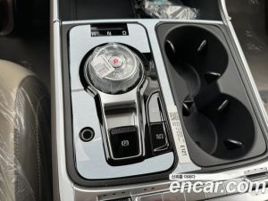 Kia Carnival HEV 9-Seater HI-Limousine 2024 года из Южной Кореи