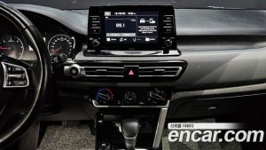 Kia Seltos Дизель 1.6 4WD 2020 года из Южной Кореи