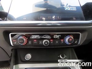 Audi Q3 35 TDI Premium 2020 года из Южной Кореи