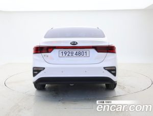 Kia K3 2020 года из Южной Кореи
