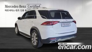 Mercedes-Benz GLE-Class GLE300d 4MATIC 2023 года из Южной Кореи
