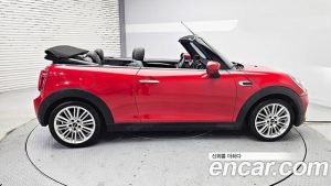 Mini Cooper Convertible DEFAULT 2020 года из Южной Кореи