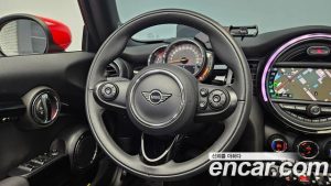 Mini Cooper Convertible DEFAULT 2020 года из Южной Кореи