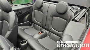 Mini Cooper Convertible DEFAULT 2020 года из Южной Кореи
