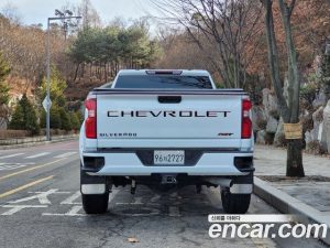 Chevrolet Silverado 6.6 2021 года из Южной Кореи