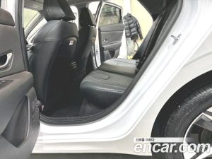 Hyundai AVANTE 1.6 2021 года из Южной Кореи