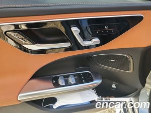 Mercedes-Benz C-Class C300 4MATIC AMG Line 2023 года из Южной Кореи