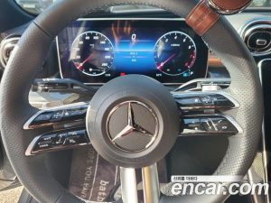 Mercedes-Benz C-Class C300 4MATIC AMG Line 2023 года из Южной Кореи