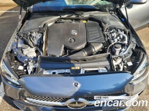 Mercedes-Benz C-Class C300 4MATIC AMG Line 2023 года из Южной Кореи
