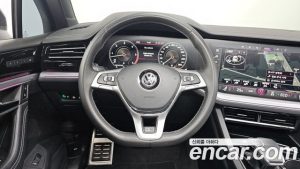 Volkswagen Touareg 3.0 TDI R-Line 2020 года из Южной Кореи