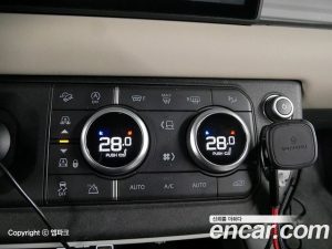 Land Rover Defender 110 D240 S 2020 года из Южной Кореи