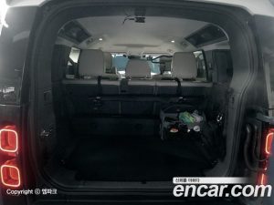 Land Rover Defender 110 D240 S 2020 года из Южной Кореи