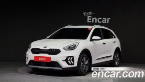 Kia Niro 1.6 HEV 2021 года из Южной Кореи