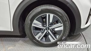 Kia Niro 1.6 HEV 2021 года из Южной Кореи