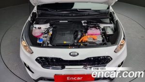Kia Niro 1.6 HEV 2021 года из Южной Кореи