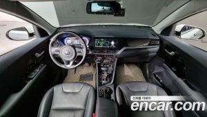Kia Niro 1.6 HEV 2021 года из Южной Кореи