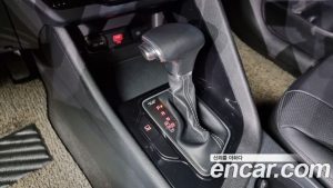 Kia Niro 1.6 HEV 2021 года из Южной Кореи
