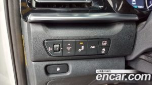 Kia Niro 1.6 HEV 2021 года из Южной Кореи