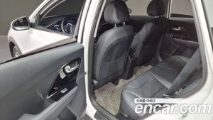 Kia Niro 1.6 HEV 2021 года из Южной Кореи
