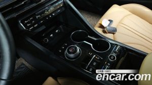 Kia K5 Signature 2023 года из Южной Кореи