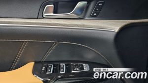 Kia K5 Signature 2023 года из Южной Кореи