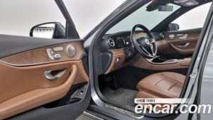 Mercedes-Benz E-Class E250 Exclusive 2021 года из Южной Кореи
