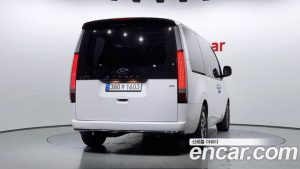 Hyundai Staria 4WD Lounge 9-Seater 2023 года из Южной Кореи