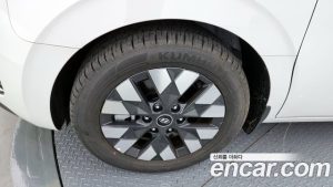 Hyundai Staria 4WD Lounge 9-Seater 2023 года из Южной Кореи