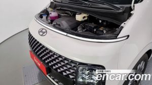 Hyundai Staria 4WD Lounge 9-Seater 2023 года из Южной Кореи
