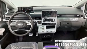 Hyundai Staria 4WD Lounge 9-Seater 2023 года из Южной Кореи