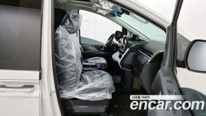 Hyundai Staria 4WD Lounge 9-Seater 2023 года из Южной Кореи