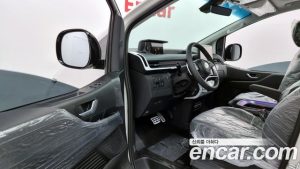 Hyundai Staria 4WD Lounge 9-Seater 2023 года из Южной Кореи
