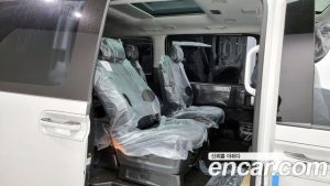 Hyundai Staria 4WD Lounge 9-Seater 2023 года из Южной Кореи