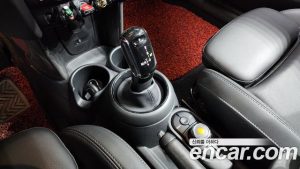 Mini Cooper DEFAULT 2020 года из Южной Кореи