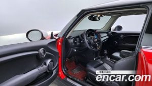 Mini Cooper DEFAULT 2020 года из Южной Кореи