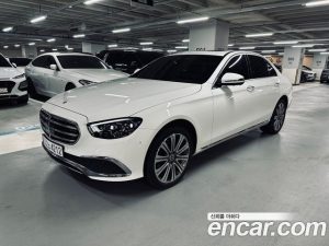 Mercedes-Benz E-Class E350 4MATIC Exclusive 2023 года из Южной Кореи