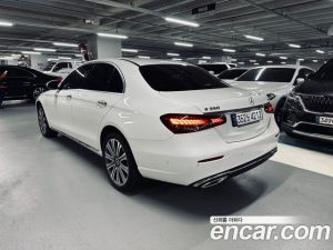 Mercedes-Benz E-Class E350 4MATIC Exclusive 2023 года из Южной Кореи