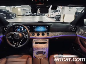 Mercedes-Benz E-Class E350 4MATIC Exclusive 2023 года из Южной Кореи