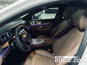 Mercedes-Benz E-Class E350 4MATIC Exclusive 2023 года из Южной Кореи