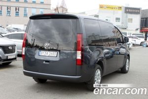 Hyundai Staria Wagon 5인승 2023 года из Южной Кореи