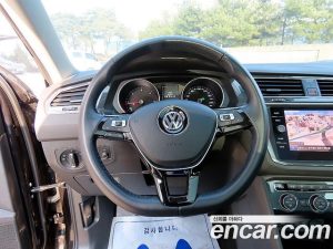 Volkswagen Tiguan 2.0 TDI Prestige 2020 года из Южной Кореи